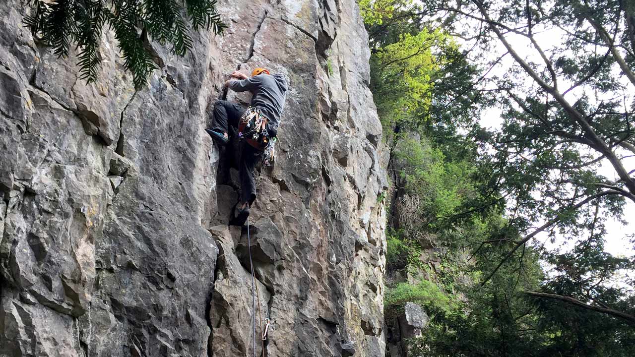 trad lead climbing course day