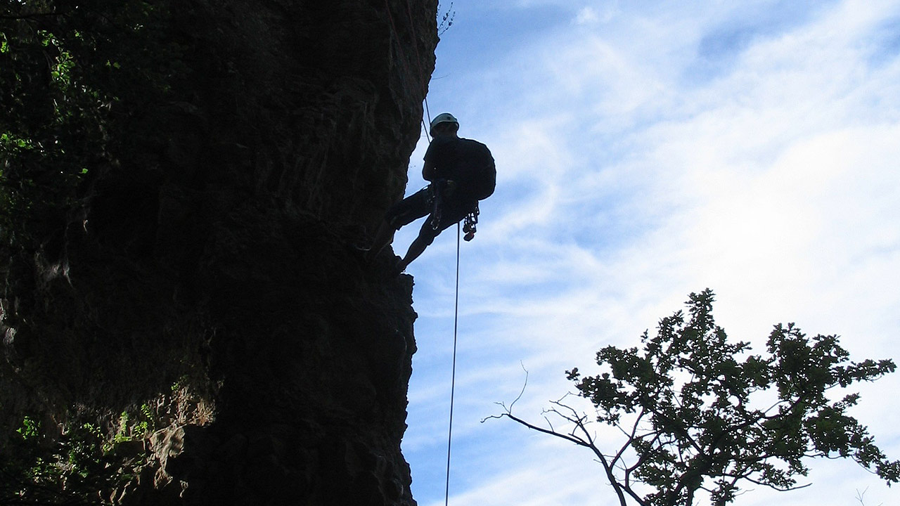 rock climbing holiday wye valley