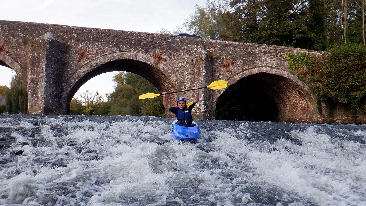 introduction white water kayaking course