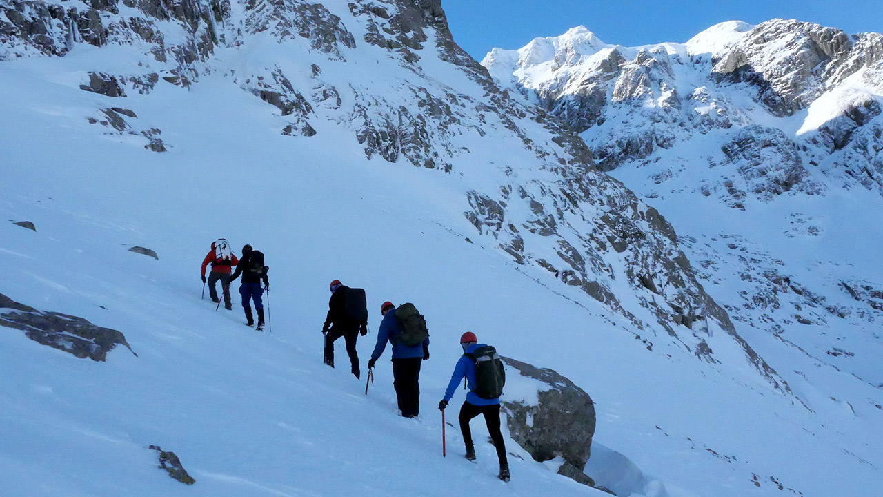 winter mountaineering courses holidays