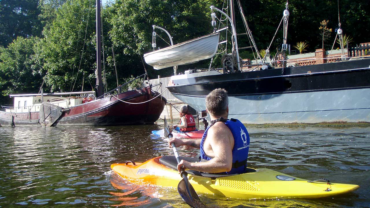 british canoeing explore kayaking award